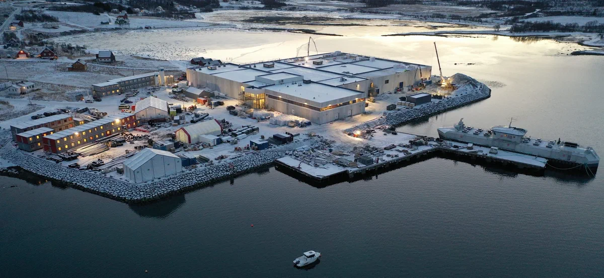 NRS Dåfjord, shaped around the tank layout