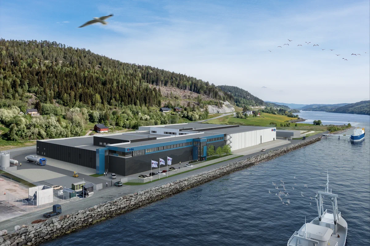SalMar InnovaMar at Tjuin, a seafood plant with a linear product flow
